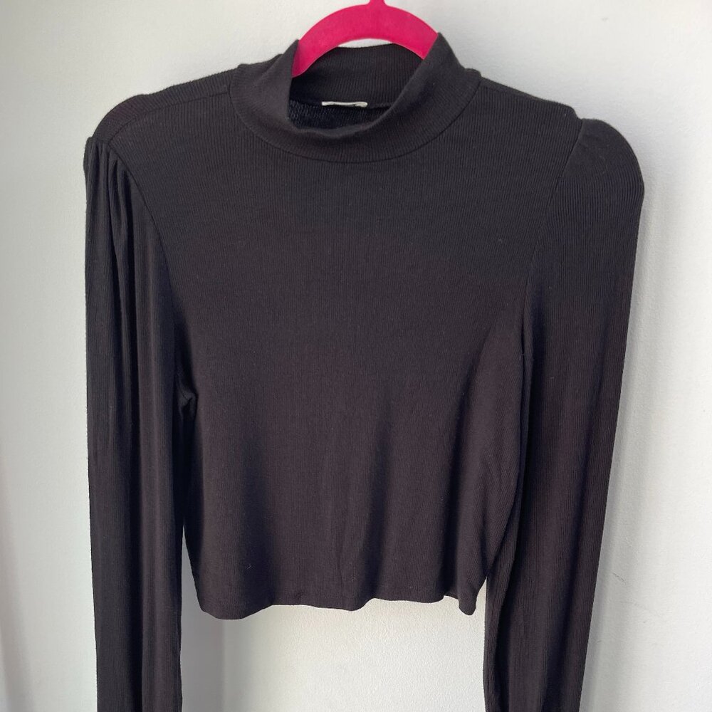 Wilfred crop black long sleeve turtleneck size S